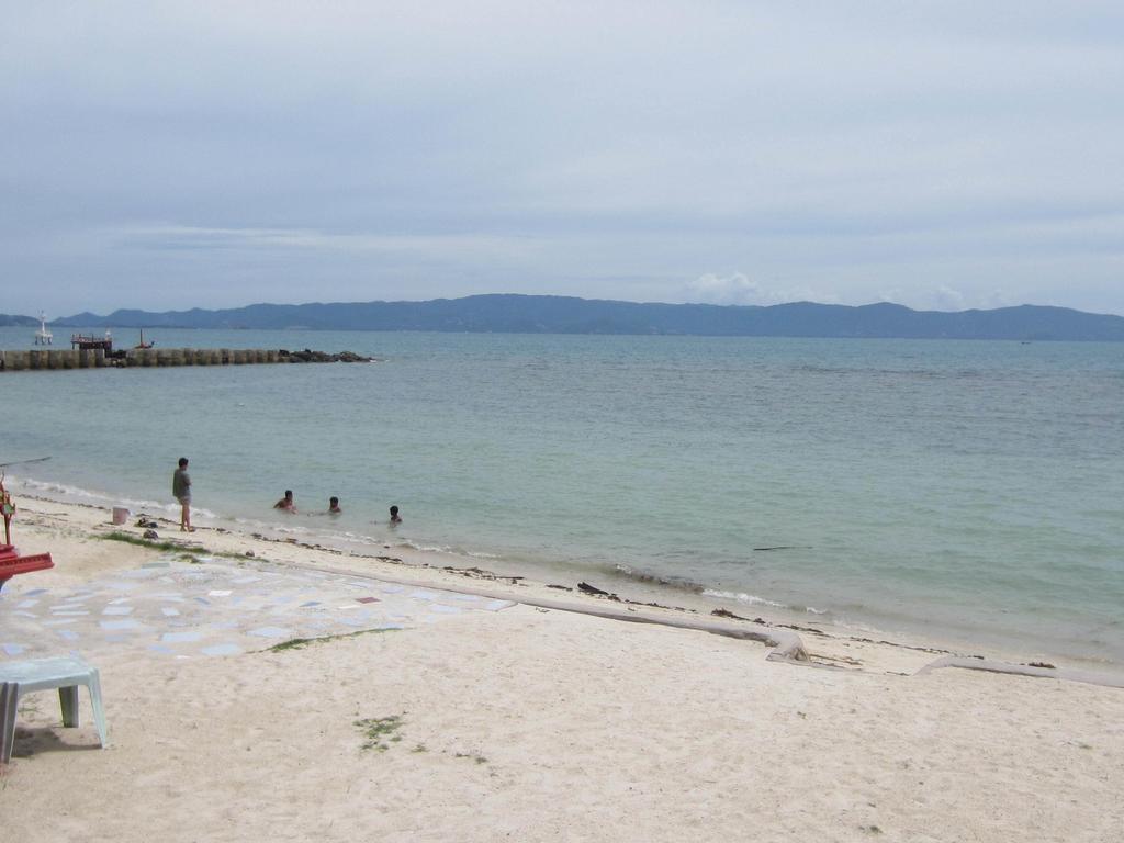 Charung Beach Haad Rin Eksteriør billede